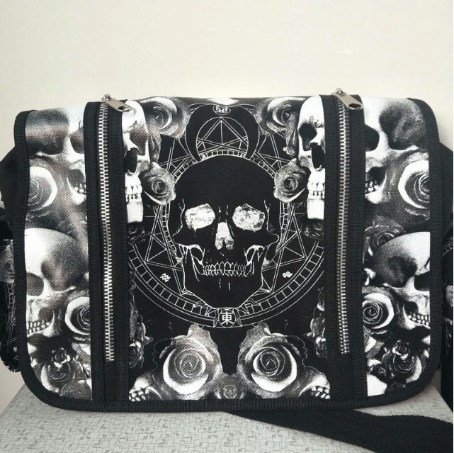 Skull N' Roses Shoulder Bag