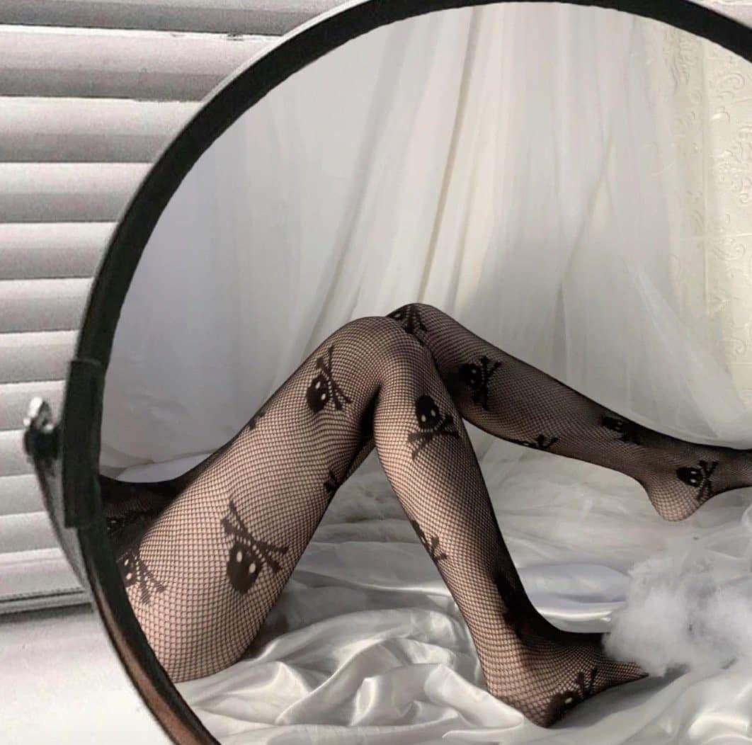 Stay Up Skull Tights