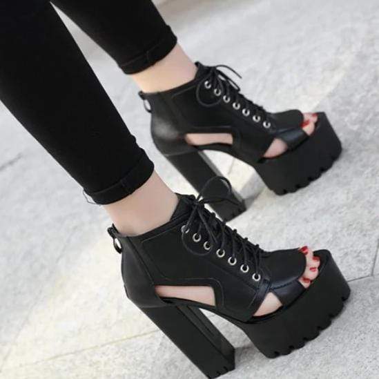 Motto Platform Sandals