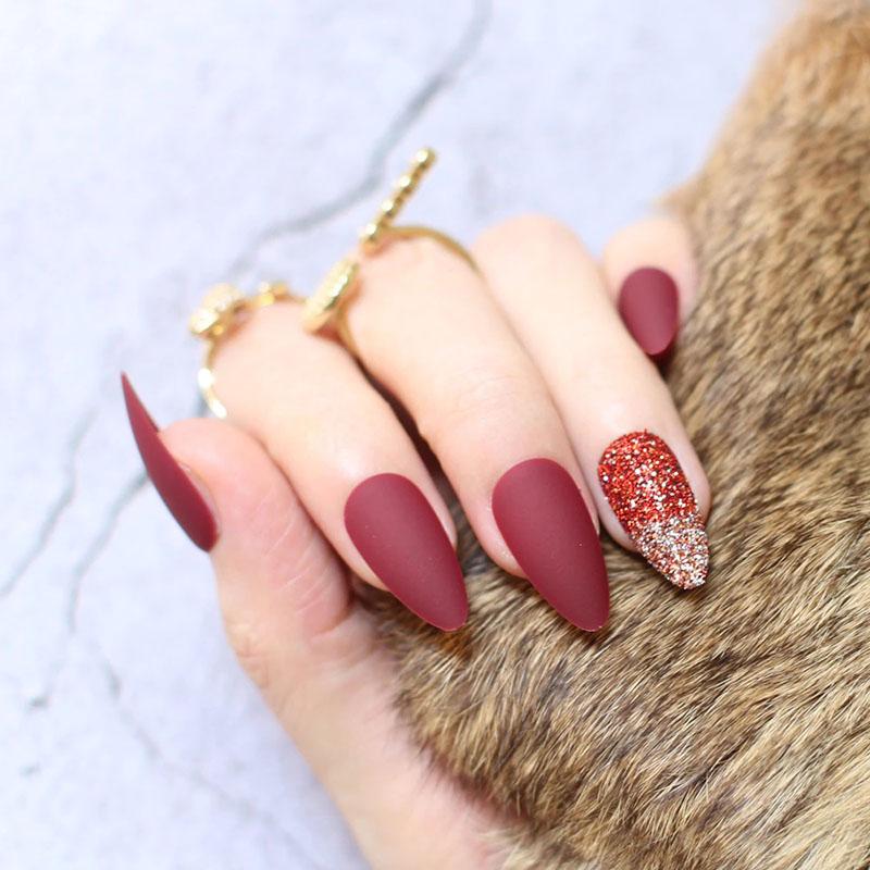 Dazzling Gal Nails