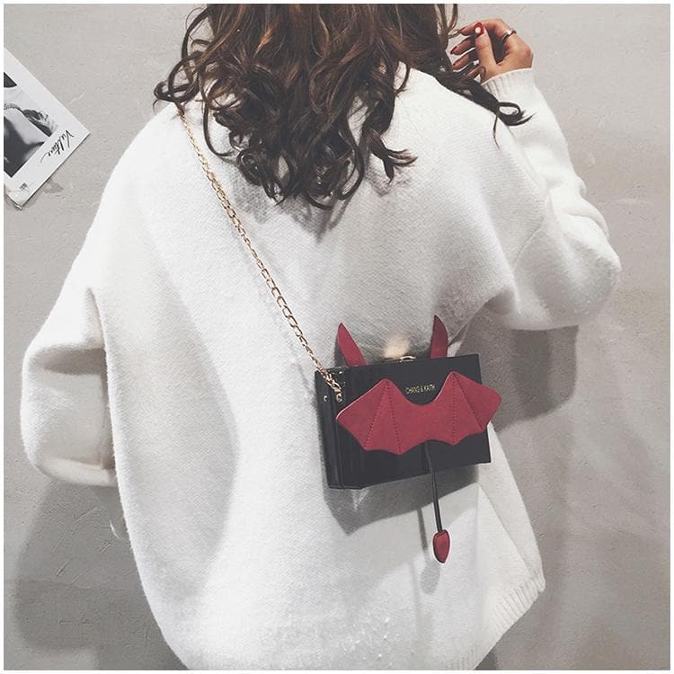 Ines Devil Chain Purse Bag