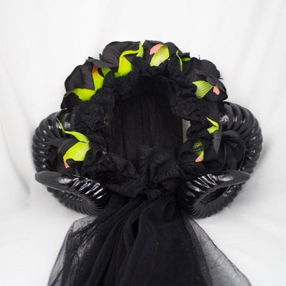 With 100cm Veil