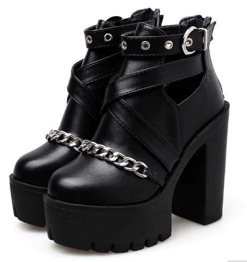 Retribution Chain Boots