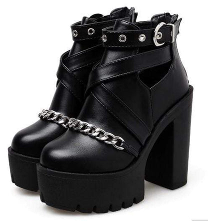 Retribution Chain Boots