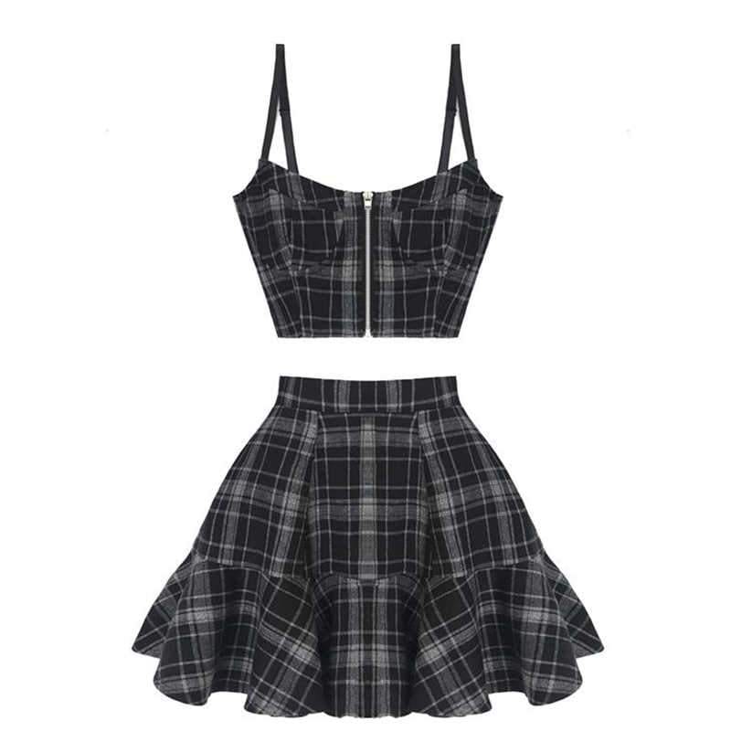 Looking Plaid Outfit