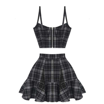 Looking Plaid Outfit
