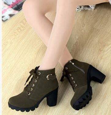 The Sleek Rocker Chic Boots (womens)